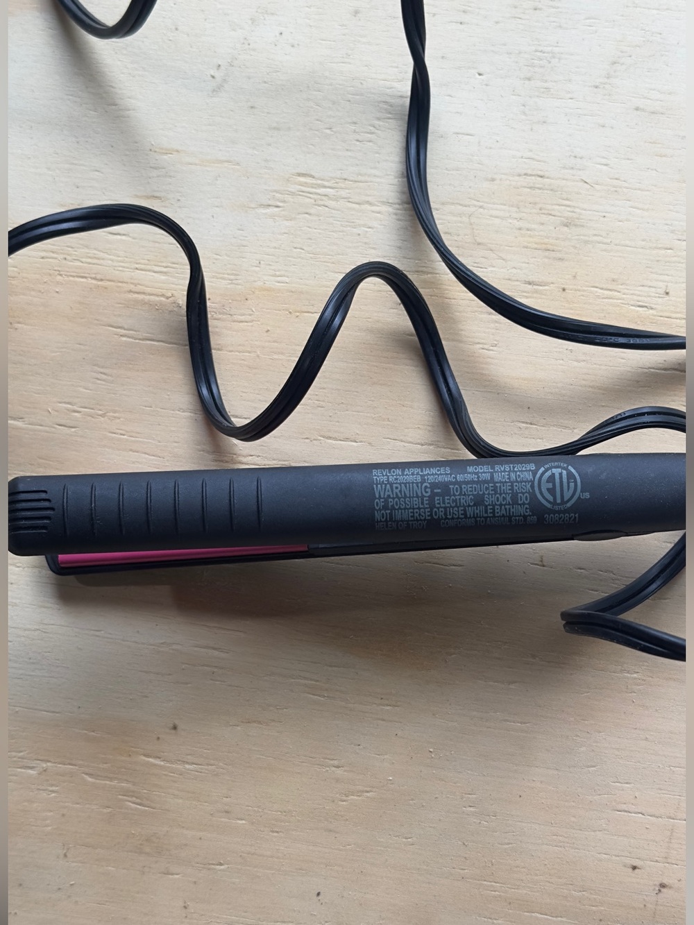 mini Revlon ceramic flat iron series (Model RVST2029D / RVST2029 series) - Picture 3 of 7